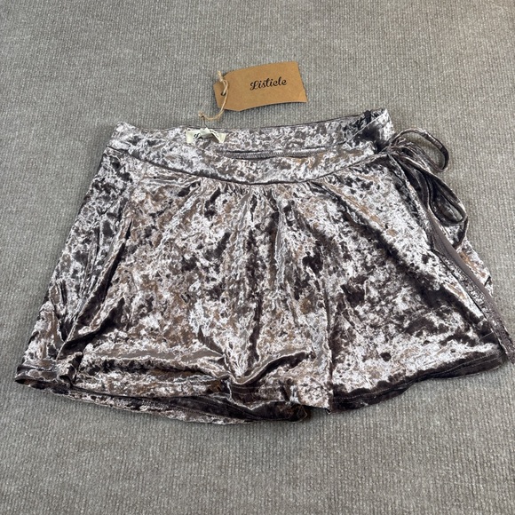 Women's Velvet Shorts - brown 1142 - Picture 1 of 4